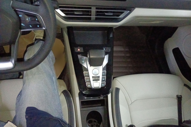 BYD Yuan Pro 2022 car image #19