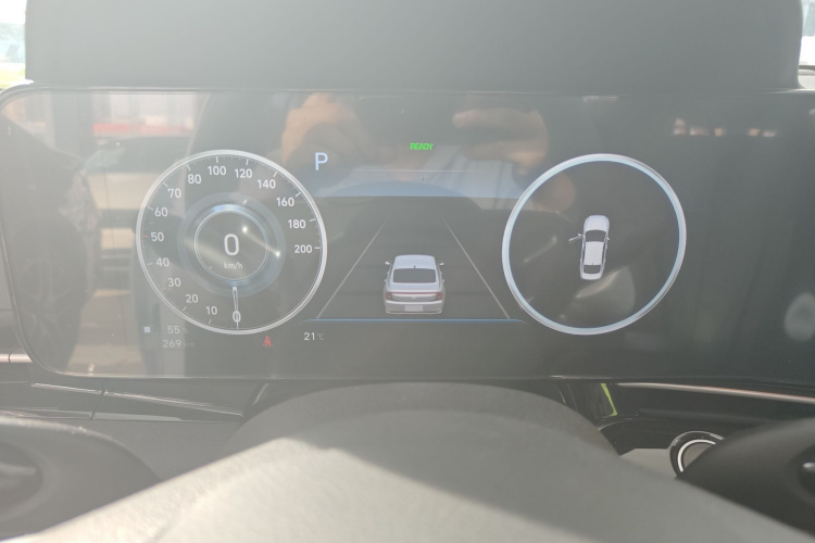 Hyundai Mistra New Energy 2023 #19 Hyundai Mistra New Energy 2023 car image #19