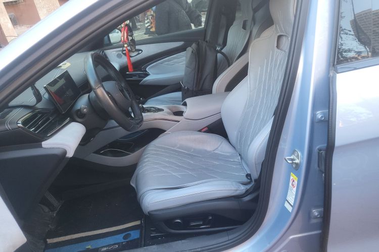 BYD Seal 2023 immagine di auto #19