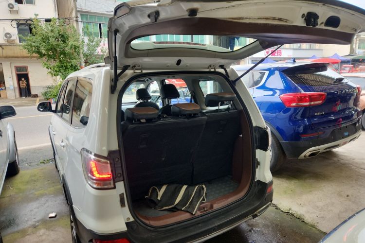 Forthing SX6 2016 car image #19