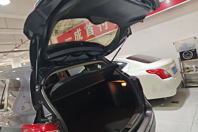 Suzuki S-Cross 2016 immagine di auto #19