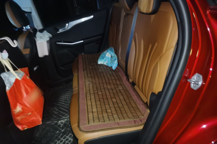 Ford Escape 2022 immagine di auto #19