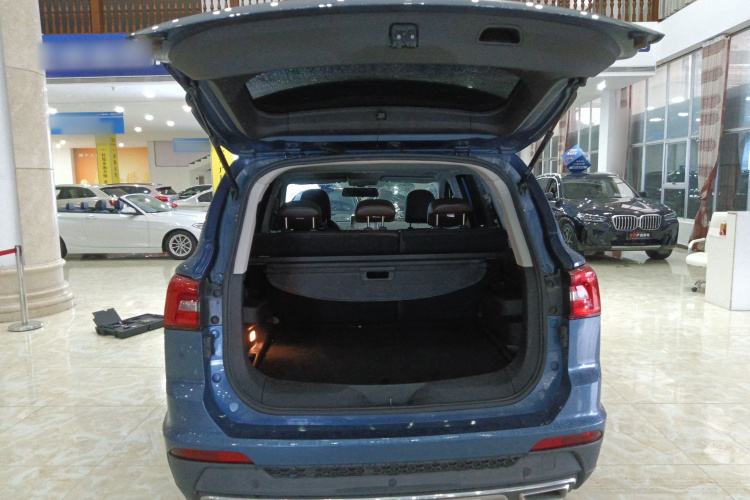 Forthing JOYEAR X5 2019 car image #19