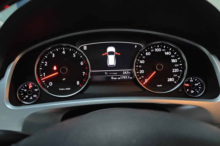 Volkswagen Touareg 2015 car image #19