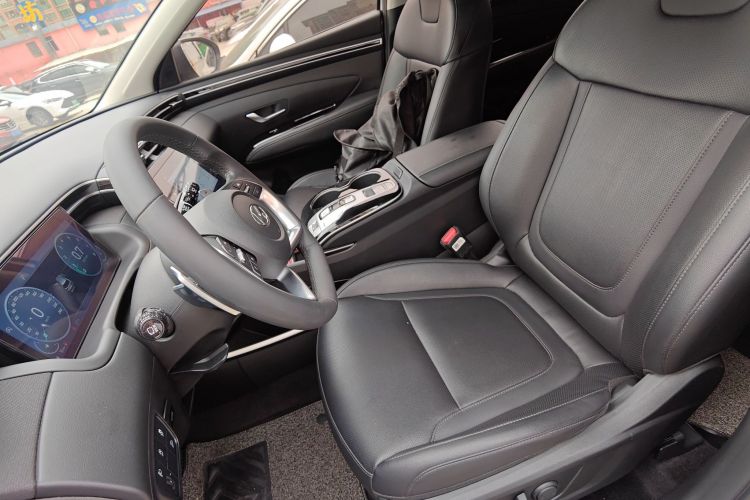 Hyundai Tucson 2021 car image #19