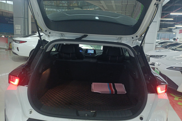 Chevrolet Charm 2024 car image #19