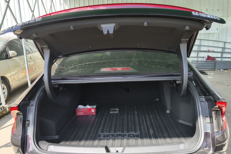 Wuling Starlight 730 New Energy 2023 صورة سيارة #19