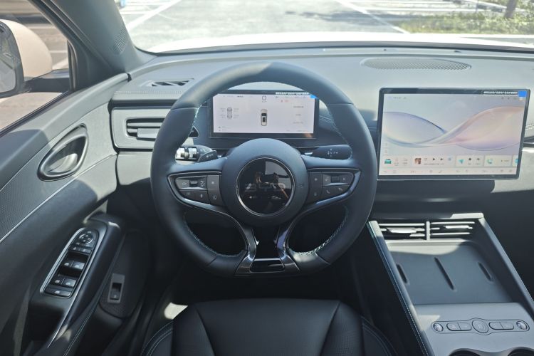 BYD Seal 06 DM-i 2025 immagine di auto #19