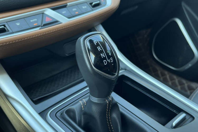 GEELY Vision X6 2019 car image #19