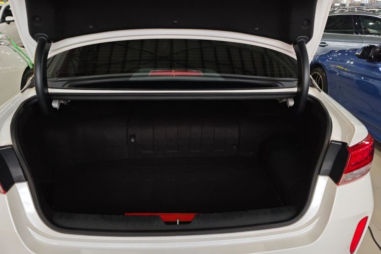 起亚 起亚K5新能源 2019 汽车图片 #19