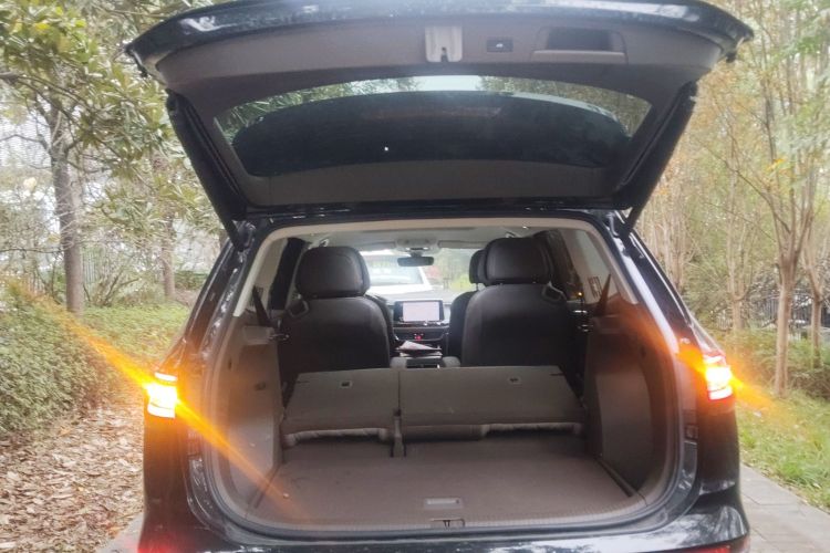 Volkswagen Viloran 2024 immagine di auto #19