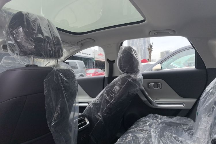 零跑汽车 零跑B01 2025 汽车图片 #19