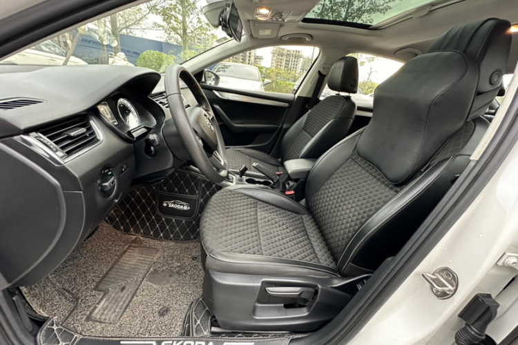 Skoda Octavia 2019 #19 Skoda Octavia 2019 imagen de coche #19
