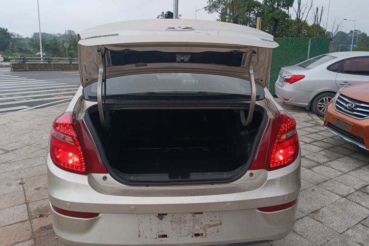 Kaiyi E3 2018 #19 Kaiyi E3 2018 car image #19