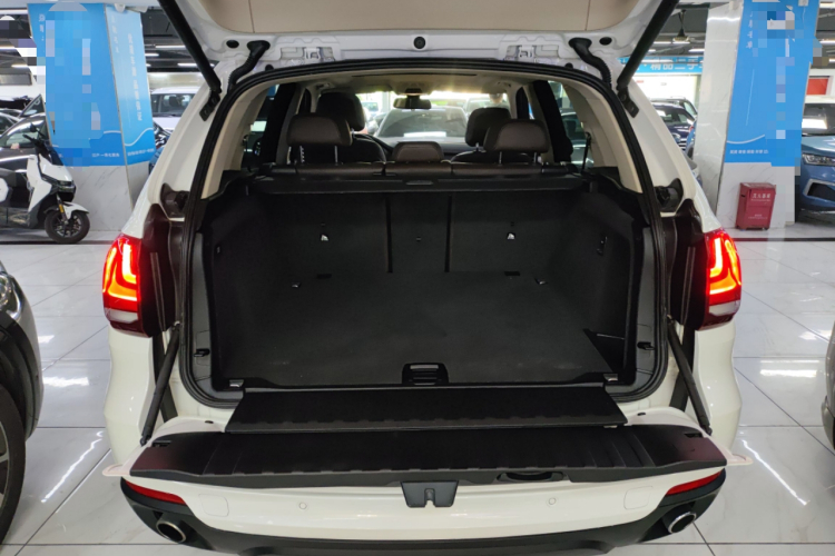 BMW X5 2015 car image #19