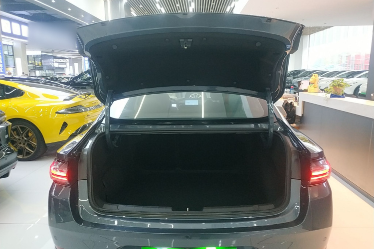 GEELY PrefaceL 2024 car image #19