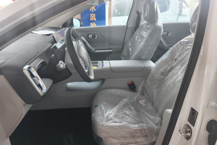 零跑汽车 零跑B01 2025 汽车图片 #19