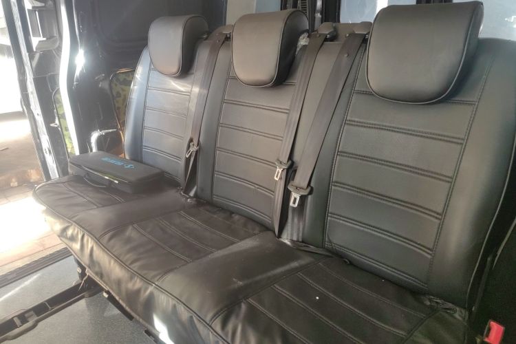 Ford Transit 2022 car image #19