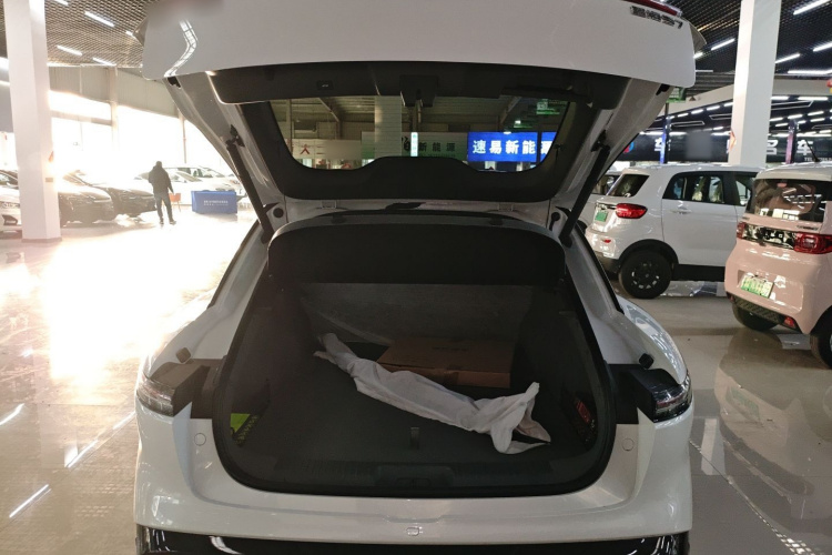 Forthing S7 2025 صورة سيارة #19