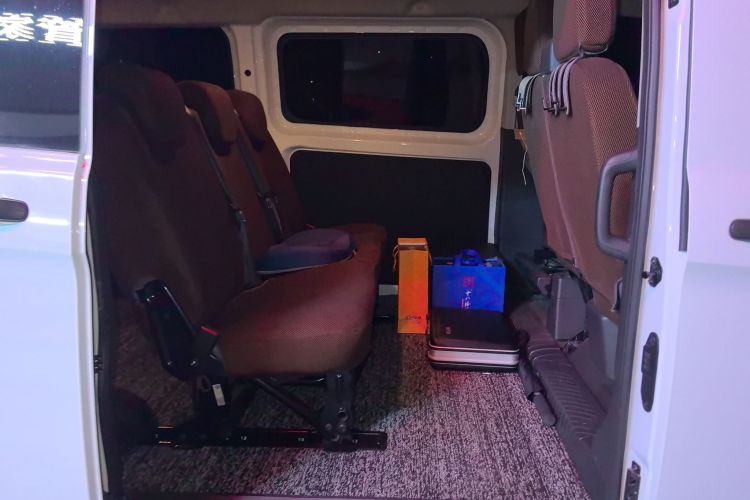 Ford E-Transit 2022 car image #19