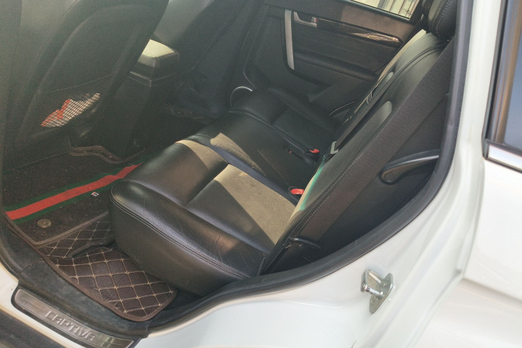 Chevrolet Captiva (Imported) 2017 car image #19