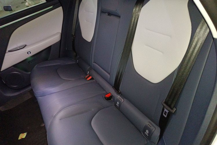 ARCFOX极狐 极狐 阿尔法T5 2025 汽车图片 #19