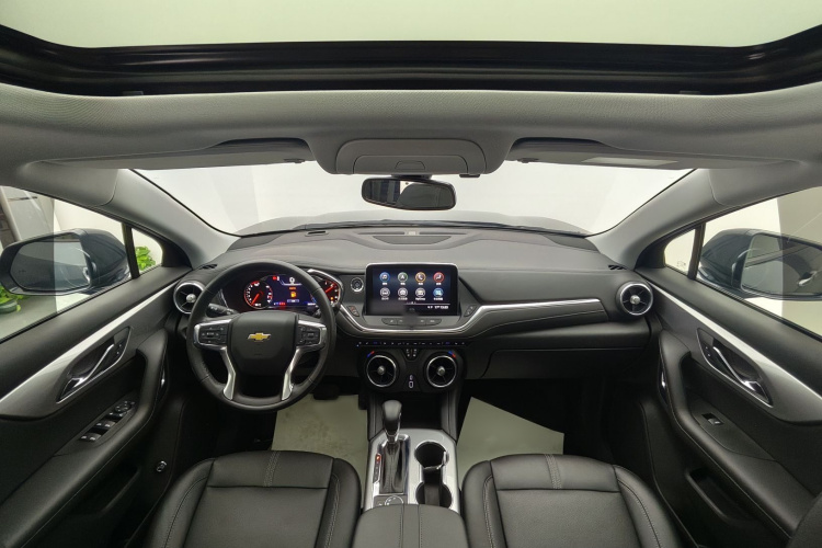 Chevrolet Blazer 2023 car image #19