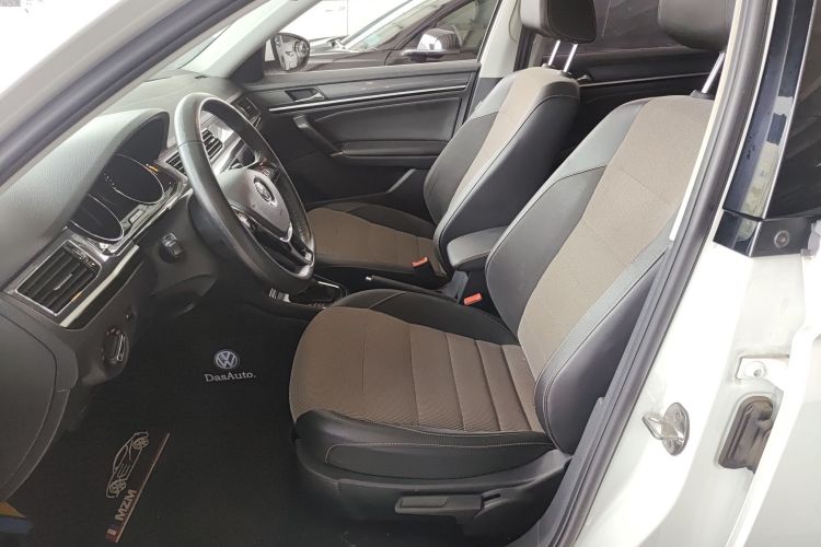 Volkswagen C-Trek 2018 immagine di auto #19