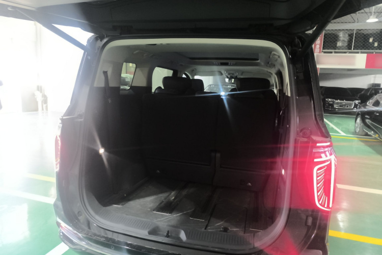 HongQi HQ9 PHEV 2024 #19 HongQi HQ9 PHEV 2024 car image #19