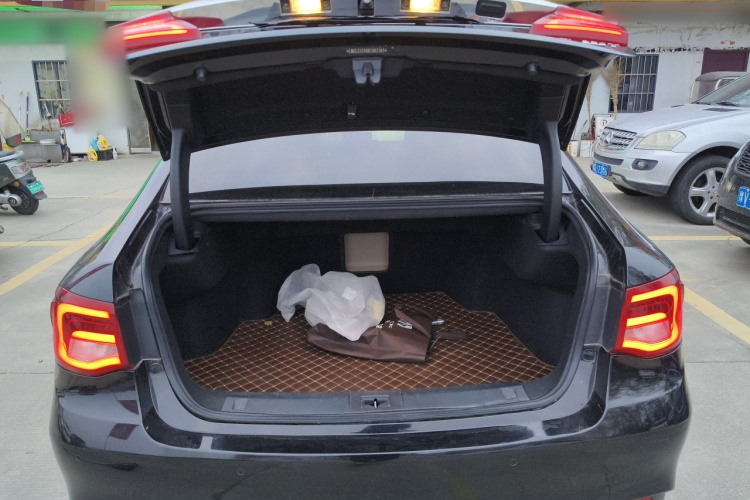 GAC Trumpchi GA8 2017 #19 GAC Trumpchi GA8 2017 car image #19