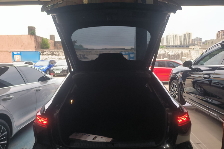 2024 car image #19