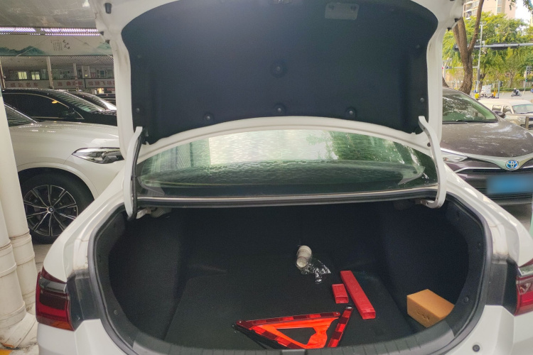 BYD Qin 2020 immagine di auto #19