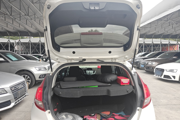 Ford Fiesta (Imported) 2016 #19 Ford Fiesta (Imported) 2016 car image #19