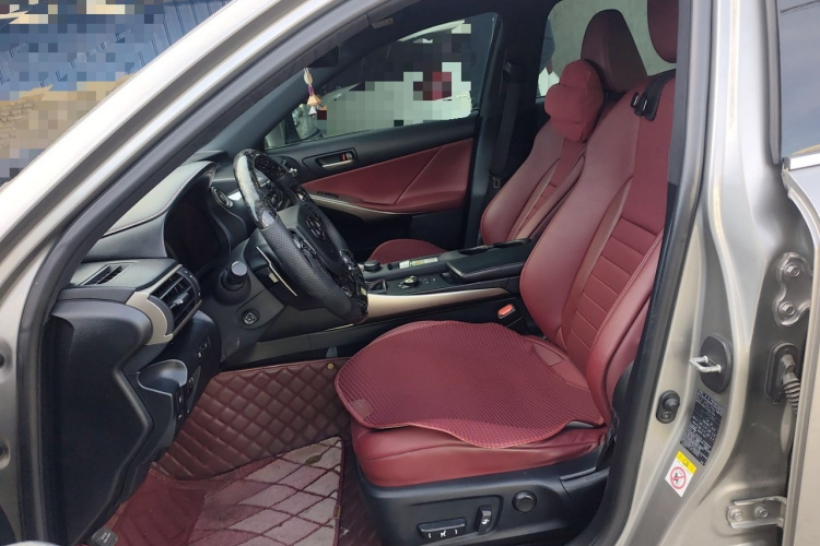 丰田 雷克萨斯IS 2017 汽车图片 #19