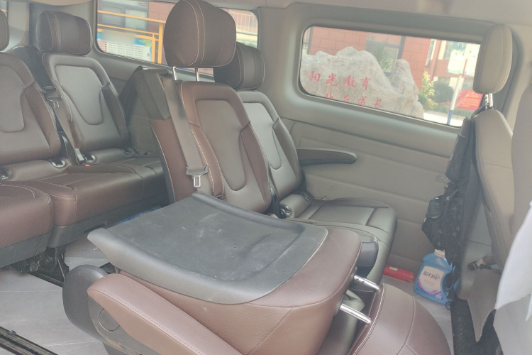 Ford E-Transit 2023 car image #19