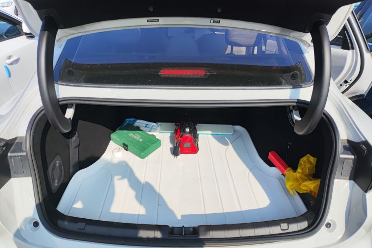 零跑汽车 零跑B01 2025 汽车图片 #19