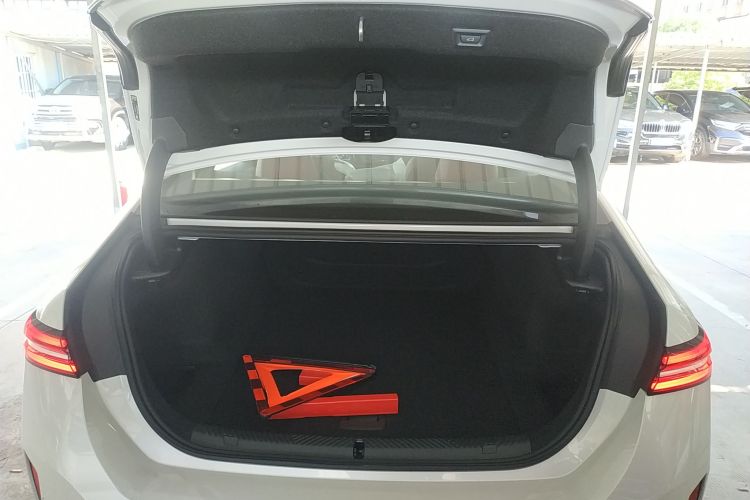 BMW i5 M60 2025 #19 BMW i5 M60 2025 car image #19