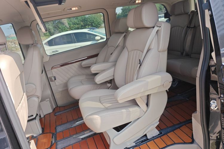 Mercedes-Benz Viano (Imported) 2015 car image #19