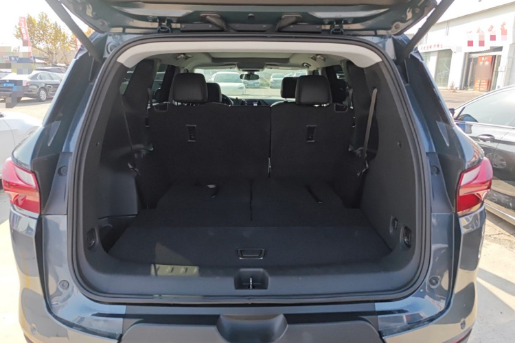 Chevrolet Blazer 2021 immagine di auto #19