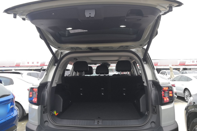 Jetour Freeman 2025 #19 Jetour Freeman 2025 car image #19