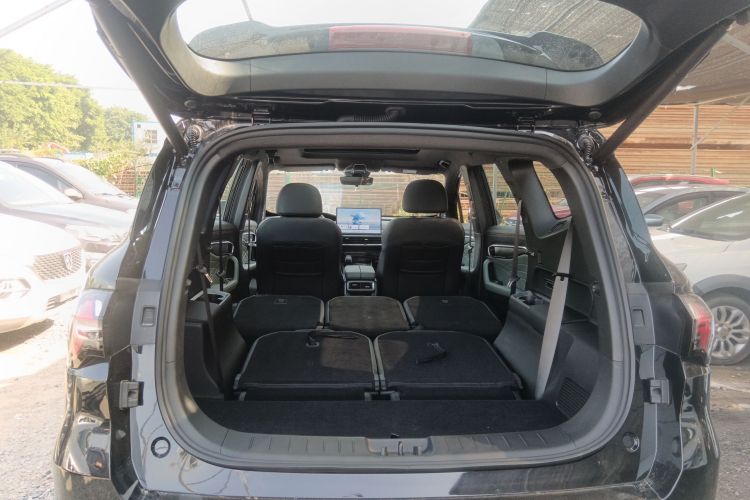 GEELY OkavangoR7 2025 car image #19