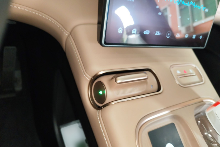 NIO ES6 2023 изображение автомобиля #19