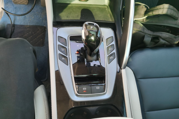 MG Pilot 2023 car image #19