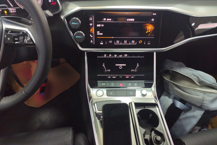 Audi A6L 2020 car image #19