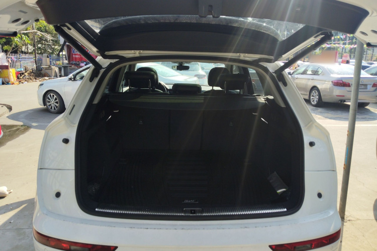 Audi Q5L 2019 #19 Audi Q5L 2019 car image #19