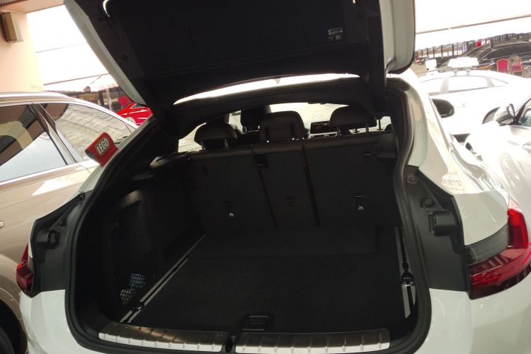 BMW X4 M40i 2020 #19 BMW X4 M40i 2020 car image #19