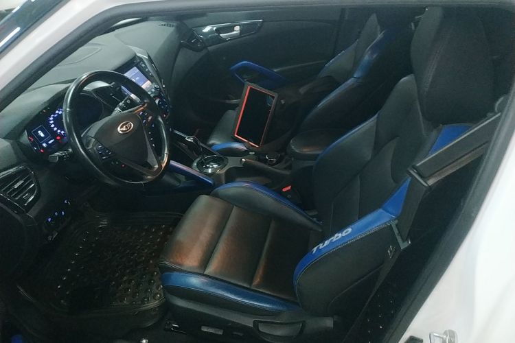 Hyundai Veloster 2015 #19 Hyundai Veloster 2015 car image #19