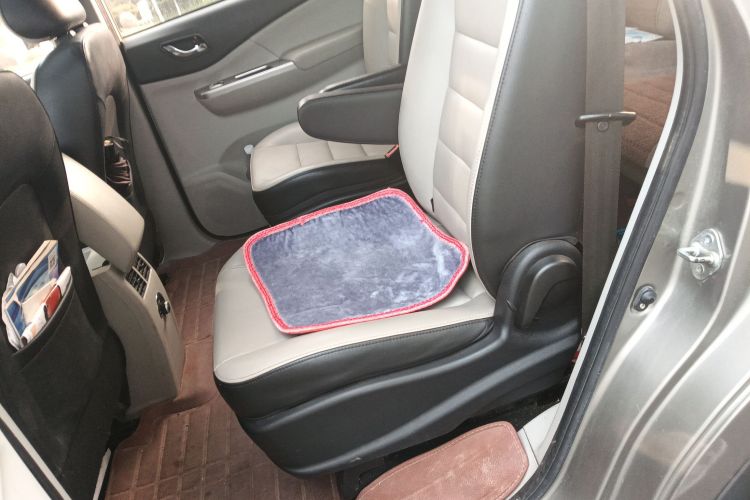 Forthing S500 2017 car image #19