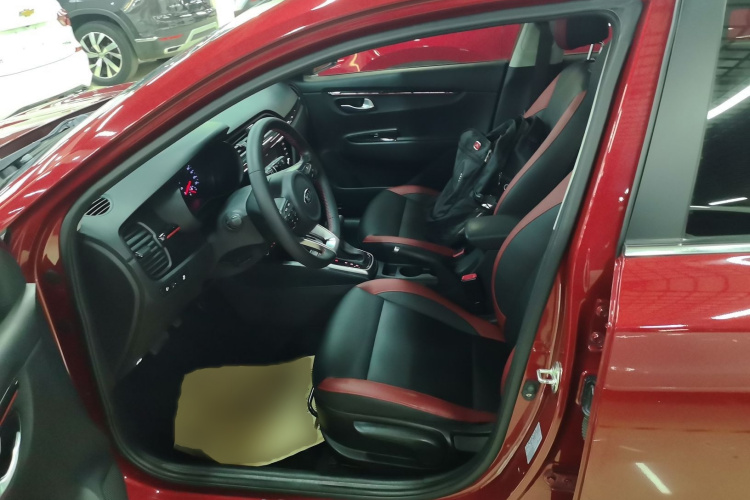 Kia Rio Cross 2018 صورة سيارة #19