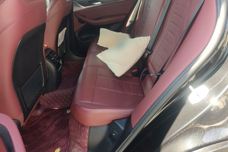 BMW X4 M40i 2019 #19 BMW X4 M40i 2019 car image #19